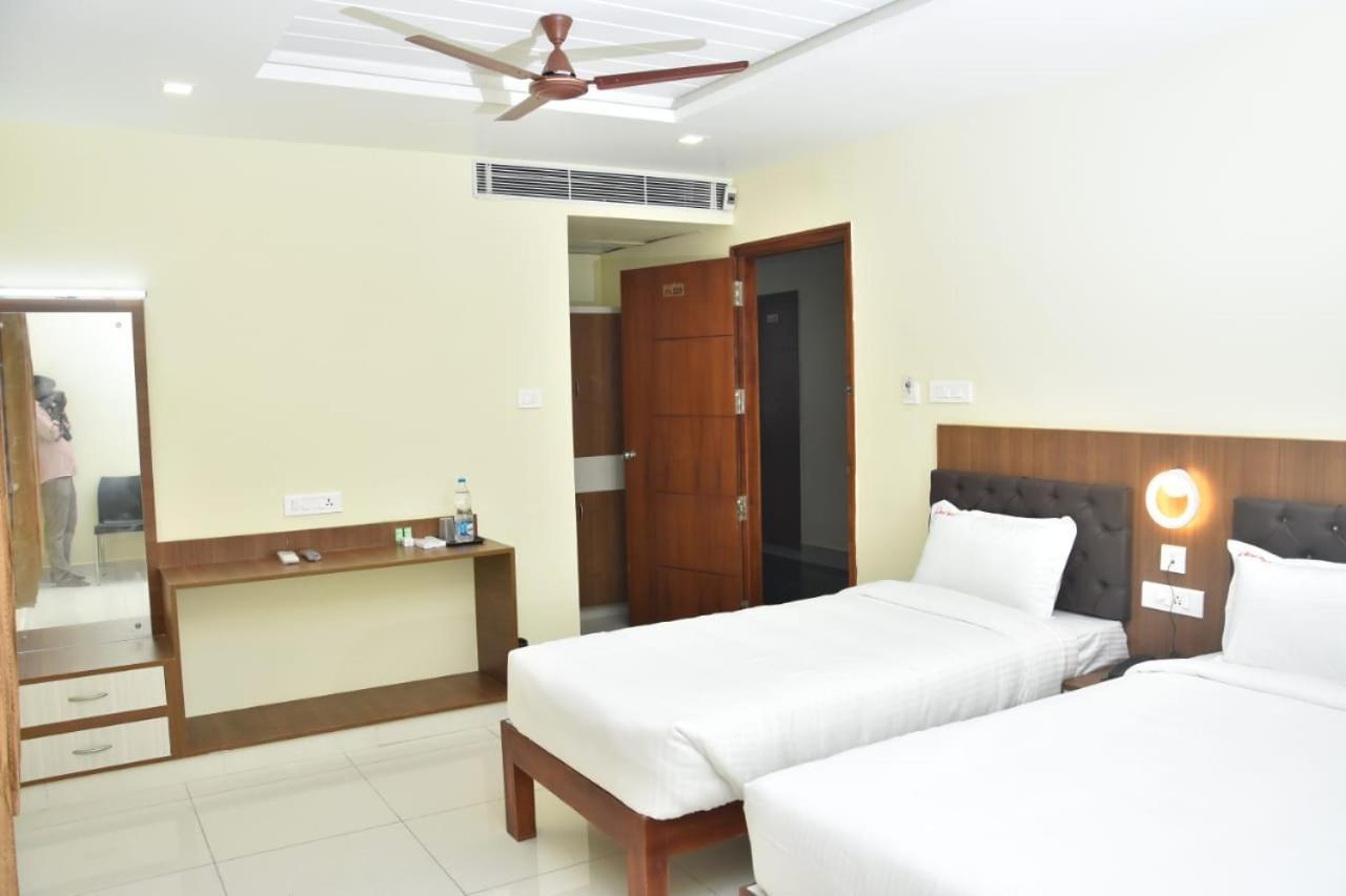 Hotel Le Arul Park Karaikal Exteriér fotografie